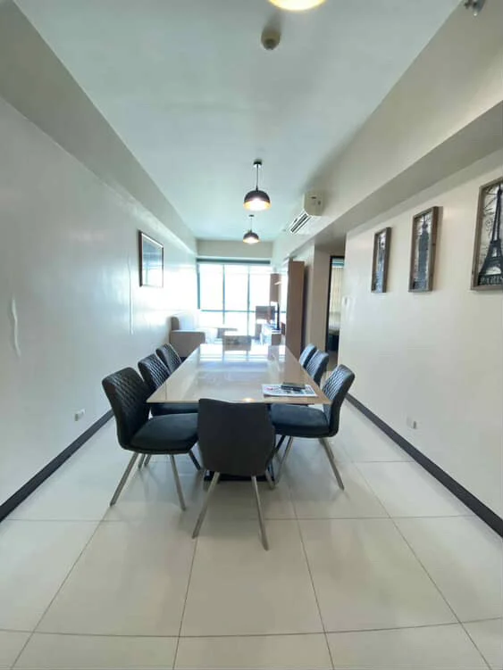 2BR condo for Rent in 8 Forbestown Road, Taguig City - Bg...