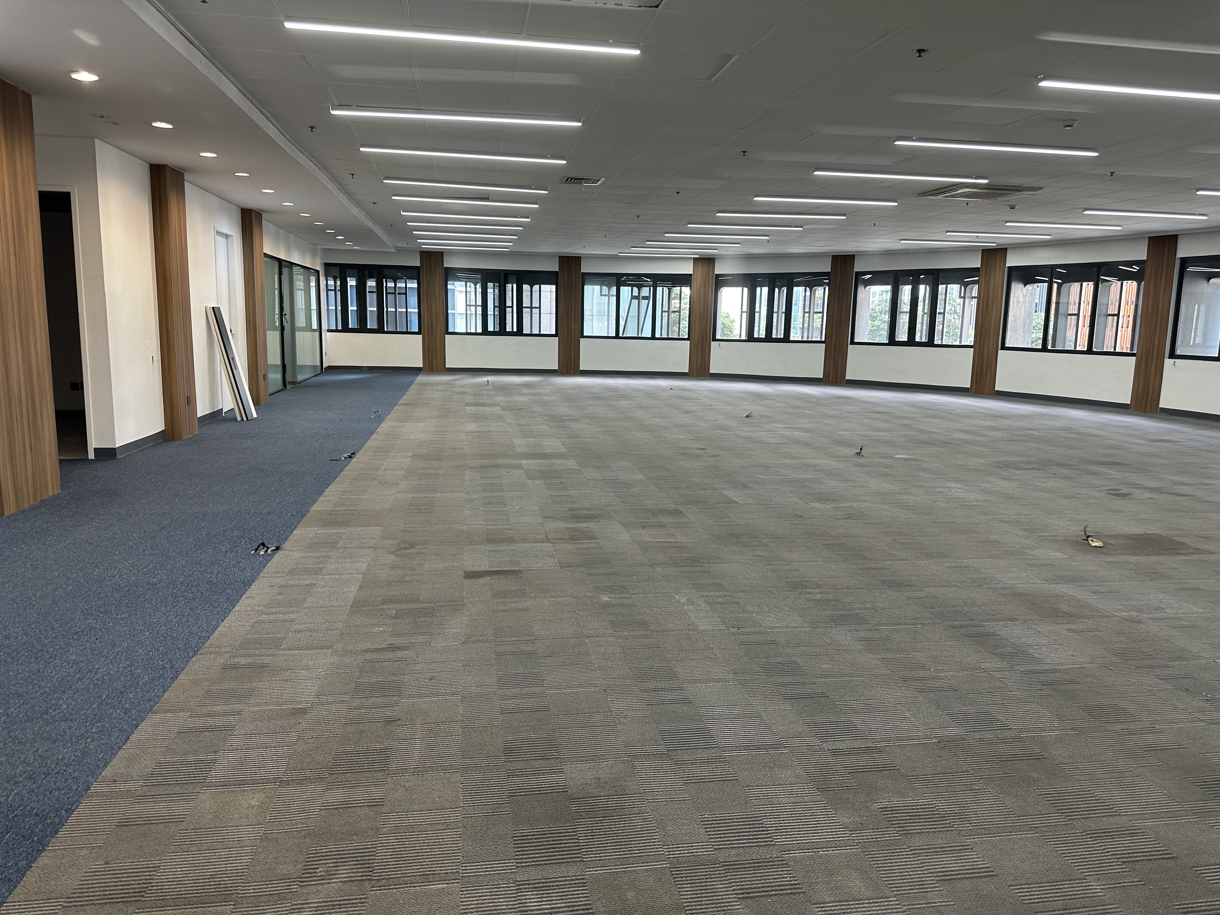 Highly- Accessible and Affordable Office Space for Lease in Makati with 24/7 Capability