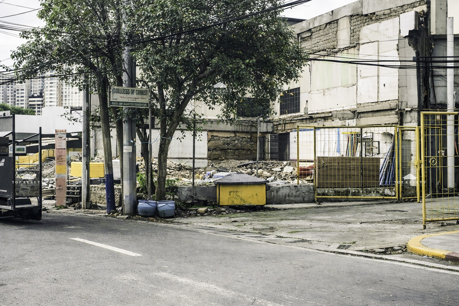 High-Visibility Corner Commercial Lot for Sale | Makati City