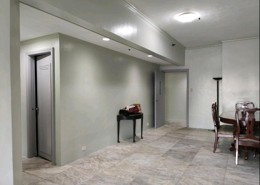 Rush Sale!!!!! Three bedroom unit at Skyland Plaza Condominiun