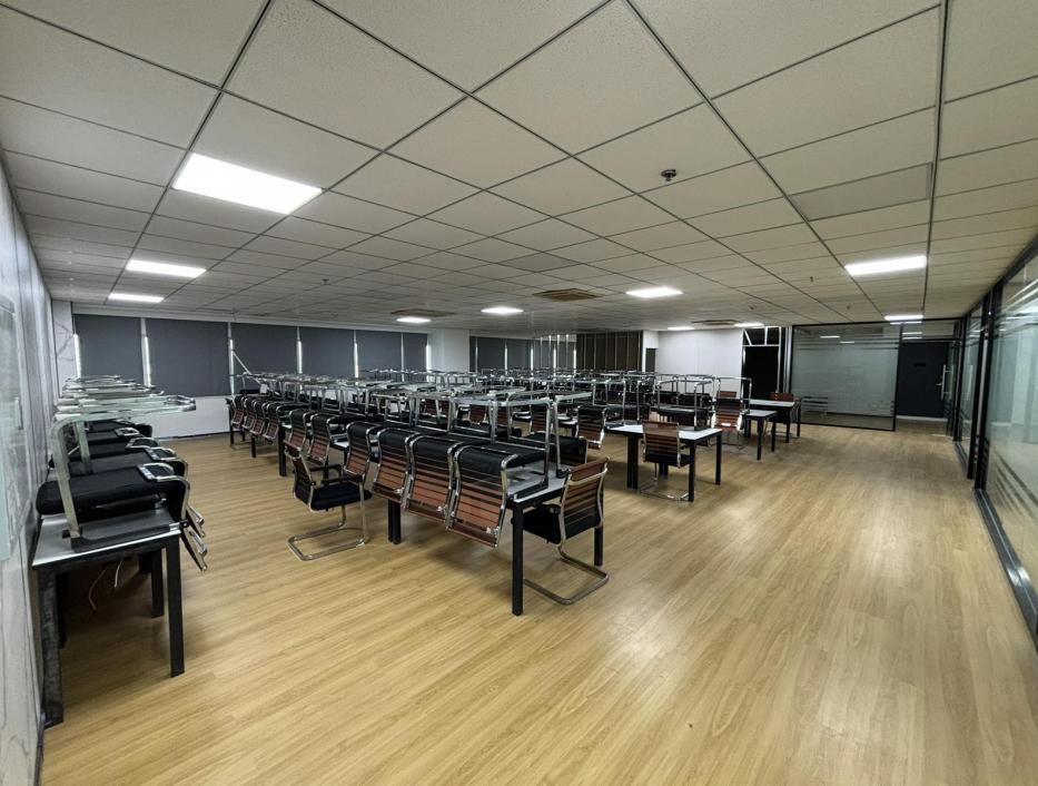 For Lease Semi- Furnished Whole Floor Office Space in Mandaluyong with 24/7 Accessibility in a BPO-Ready Building