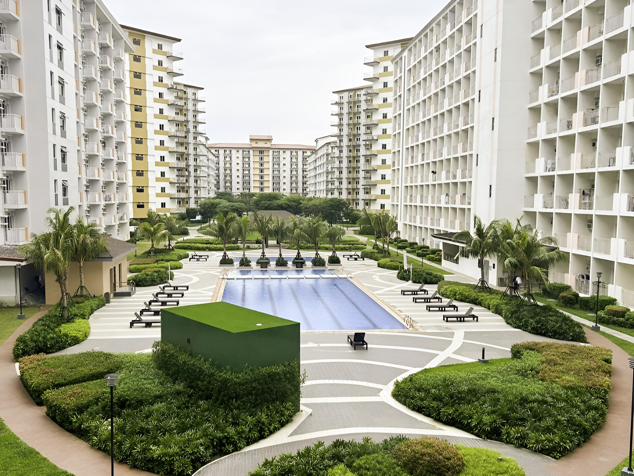 Field Residences Muntinlupa 2 Bedroom 2BR Condo for Sale