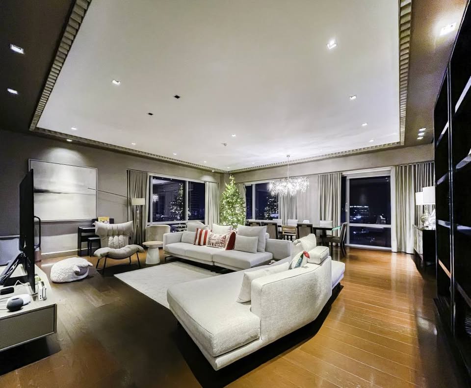 Luxury 4 Bedroom Condo For Sale | Raffles Residences Makati