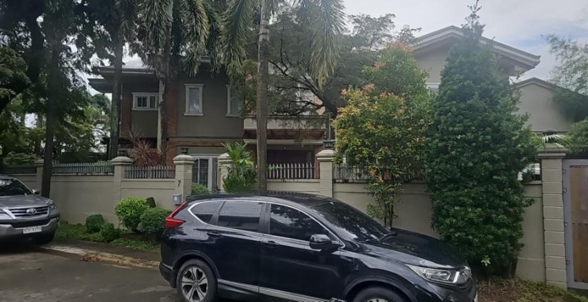 ₱95M GROSS – LOYOLA GRAND VILLAS (LGV)